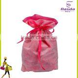 Red Nonwoven Gift Bag for Wedding With Bunch of Pocket thumbnail-1