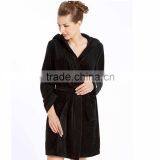 Women's Sleepwear 100% Polyester Coral Fleece Bathrobe With OEM Service thumbnail-1