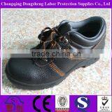 PU Injected Black Embossed Safety Shoes for Crews