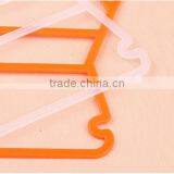 Yiwu Wholesale Body Shape Dispaly Plastic Clothes and Pants Hangers for Kids thumbnail-4