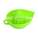 Manual DIY Silicone Lemon Squeezer and Orange Juicer for Kitchen Gadgets With Easy Cleaning Feature thumbnail-2
