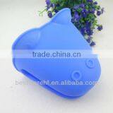 Funny Animal Shape Silicone High Temperature Oven Mitts thumbnail-1