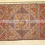 Customized Wholesale Old Sari Silk Cotton Patchwork Tapestry Wall Hangings thumbnail-6