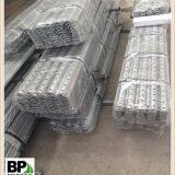 Монтажный дорожный знак на стойке из оцинкованной уголковой стали U-образного профиля