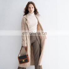 Женский длинный шерстяно-кашемирный кардиган с толстыми воротниками, выполненный в технике вязки на длинных спицах, с поясом thumbnail-4