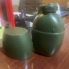 China Supplier Color Plastic Water Bottle Green Canteen for Sale thumbnail-2
