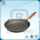 Japanese Colorful Enamel Coated Cast Iron Cookware With Wooden Handles thumbnail-1