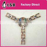 Latest Design Metal Material Fashion Y Shaped Shoes Buckles for Flip Flops thumbnail-3