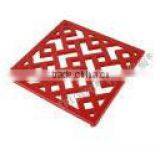 TRIONFO Color Enameled Storing Cast Iron Trivet