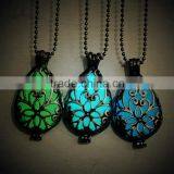 2015 Hot Sale Fashion Necklace Women Kids Pendant Necklace Glow in the Dark thumbnail-4