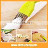 Multi- Shredded Onion Knife thumbnail-1