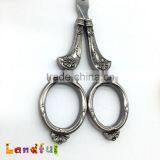 Stainless Steel Scissors Vintage European Style Plum Blossom Scissors For Embroidery thumbnail-4