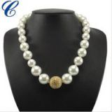 Faux White big Pearl /crystal Necklace 18\