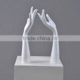 Mannequin Hands Plastic thumbnail-4