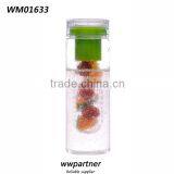 24 OZ BPA Free Plastic tritan fruit infuser water bottle with customized logo