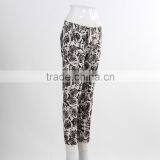 F5W30163 Women Contrast Waistband Floral Knit Trousers thumbnail-2