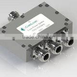 One in Three Power Divider