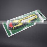 High Quality Double 18mm Blades Co-molded Safety Cutter Knife thumbnail-6