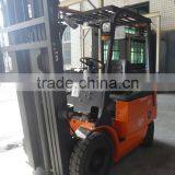 Four-Wheel Electic Forklift Truck thumbnail-1