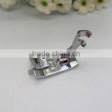 SEWING MACHINES SLANT NEEDLE SCREW ON OVERCAST, OVERLOCK FOOT WILL FIT SINGER 255S thumbnail-3