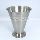 Stainless Steel Cone Measuring Cups With Spout thumbnail-3