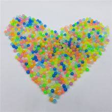 China 10mm Glow In The Dark DIY Kids Bracelet Bead Fluorescent Plastic Round Beads Luminous Straight Hole Bead Jewelry