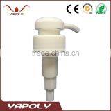 White Plastic Spray Lotion Pump thumbnail-2