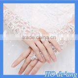 Hogift High Quality Wedding Party White Gloves/Flower Pearl Lace Gloves thumbnail-2
