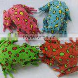 Fashional Popular Lovely Green Plush Frog Animal Toy With Heart Pillow for Valentine Festival thumbnail-5