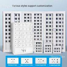 Taquilla de carga para teléfonos móviles con múltiples ranuras de carga y protección contra fugas | Almacenamiento seguro para centros comerciales y aeropuertos thumbnail-2