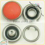 18L Chalk Matt Red Pearl Prong Snap Button