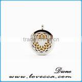 Popular Hollow Stainless Steel Aromatherapy Locket Pendant Necklace for Essential Oil thumbnail-3