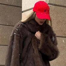 Casaco de paletó feminino branco e preto com detalhes de pelúcia falsa de 2025, roupa exterior de inverno elegante de comprimento médio thumbnail-4