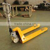 Manual Forklift 2.5 Ton Terrain Pallet Truck thumbnail-5