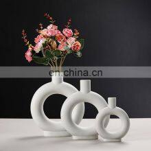 Nordic Ceramic Candle Holders Ins Creative White Flower Arrangements Donut Ceramic Vase For Home Decor Interior Decoration