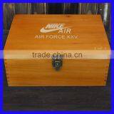 Настроенный деревянный коробок для обуви Nike