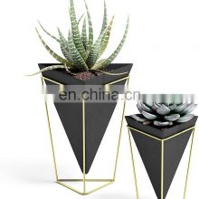 Plant pot stand metal Plated Metal Wire Flower Pot Table Geometric Vessel Flower Planter For Displaying Small Plants