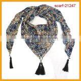 Floral Print Square Scarf With Fringe thumbnail-2