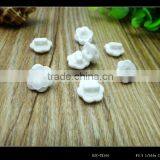 16L Eco-friendly Flower Shaped Shank Resin Button thumbnail-1