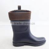 Mid-tube Style Women Flat Shoes Pvc Rain Boots thumbnail-2