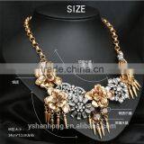 Golden Flower Rivets Luxury Exaggerated Short Necklace Restoring Ancient Ways thumbnail-3