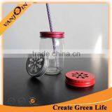 Decorate Daisy Lid With Straw Hole thumbnail-1