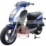 Gas Motor Scooter Equipped With 125cc Engine thumbnail-1