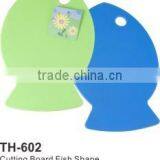Plastic Cutting Board Fish Shape thumbnail-1