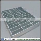 High Quality Platform Steel Grating Outdoor Stair Tread Steel Grating Steel Grating for Gutter thumbnail-3