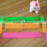 2015 Popular Design High Quality Plastic Pants Hanger