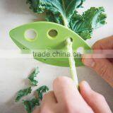 2016 Amazon Hot Selling Herb & Kale Stripping Tool Removes Leaves From Stems thumbnail-4