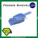 Durable Plastic High Quality Chicken Blue Pink Plastic Poultry Feeder Shovel thumbnail-2
