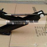 0.6Ton Mini Car Manual Screw Jack thumbnail-1