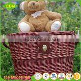 China Custom Handmade Removable Pink New Wicker Rattan Bicycle Basket With Lid thumbnail-4